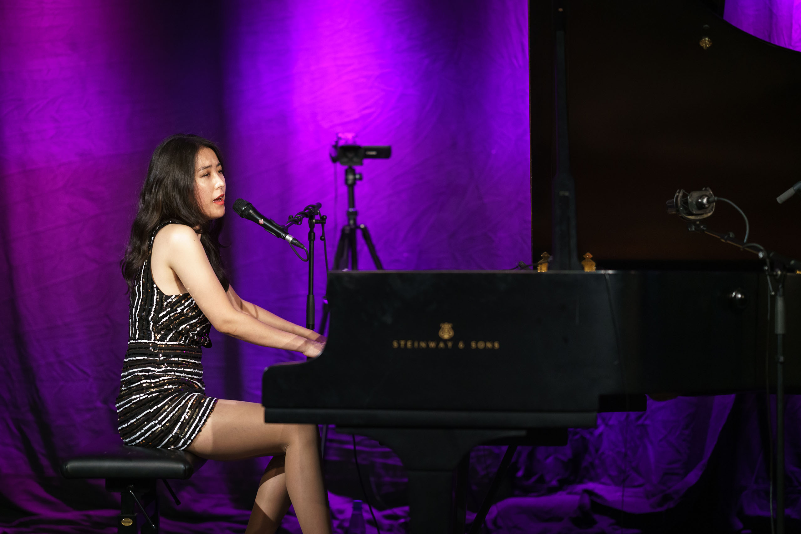 Younee | 23.09.2023 - Schloss Landestrost